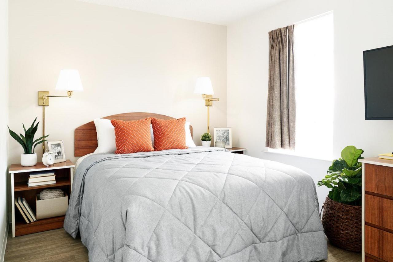 Intown Suites Extended Stay Newport News Va - South Extérieur photo