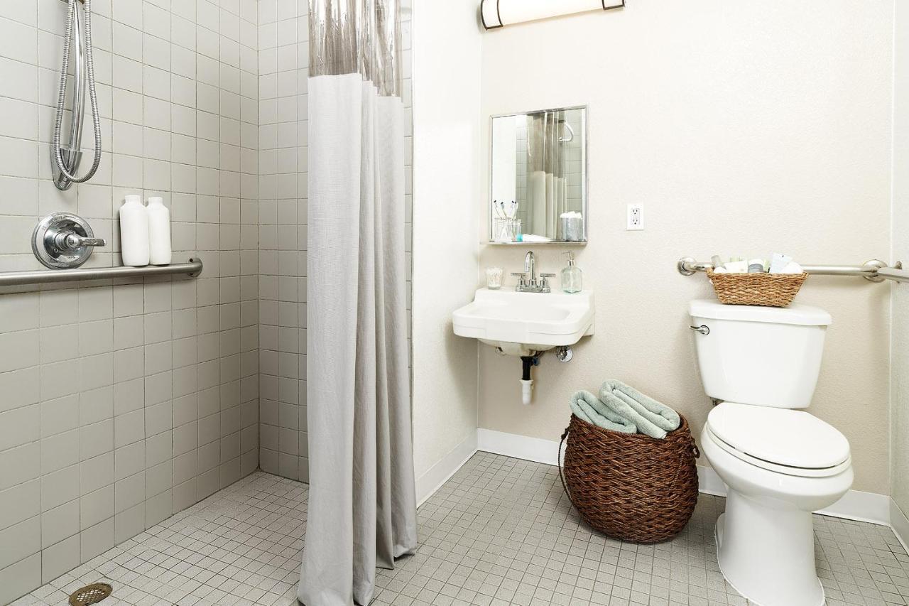 Intown Suites Extended Stay Newport News Va - South Extérieur photo